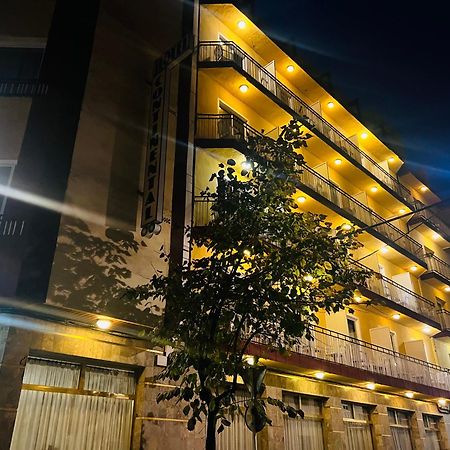 Hotel Continental Calella Ngoại thất bức ảnh