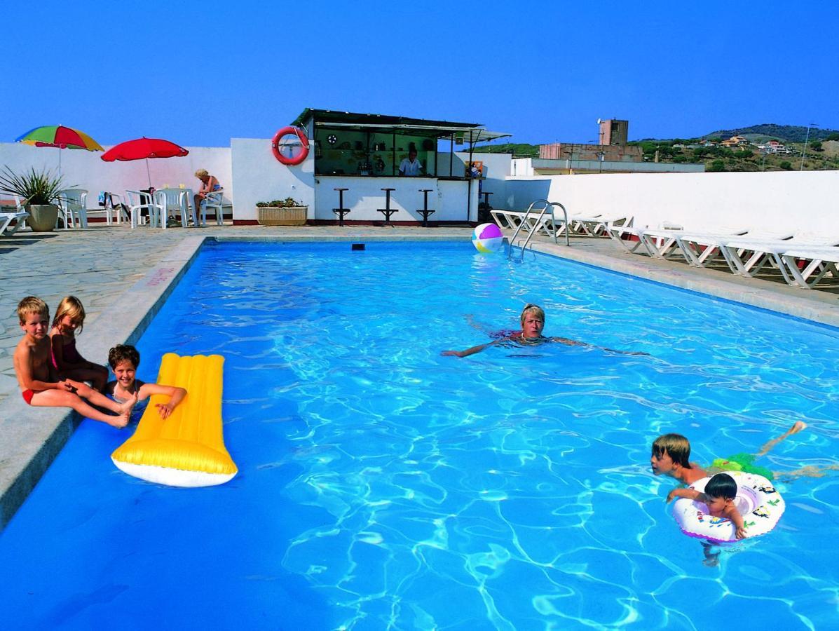 Hotel Continental Calella Ngoại thất bức ảnh
