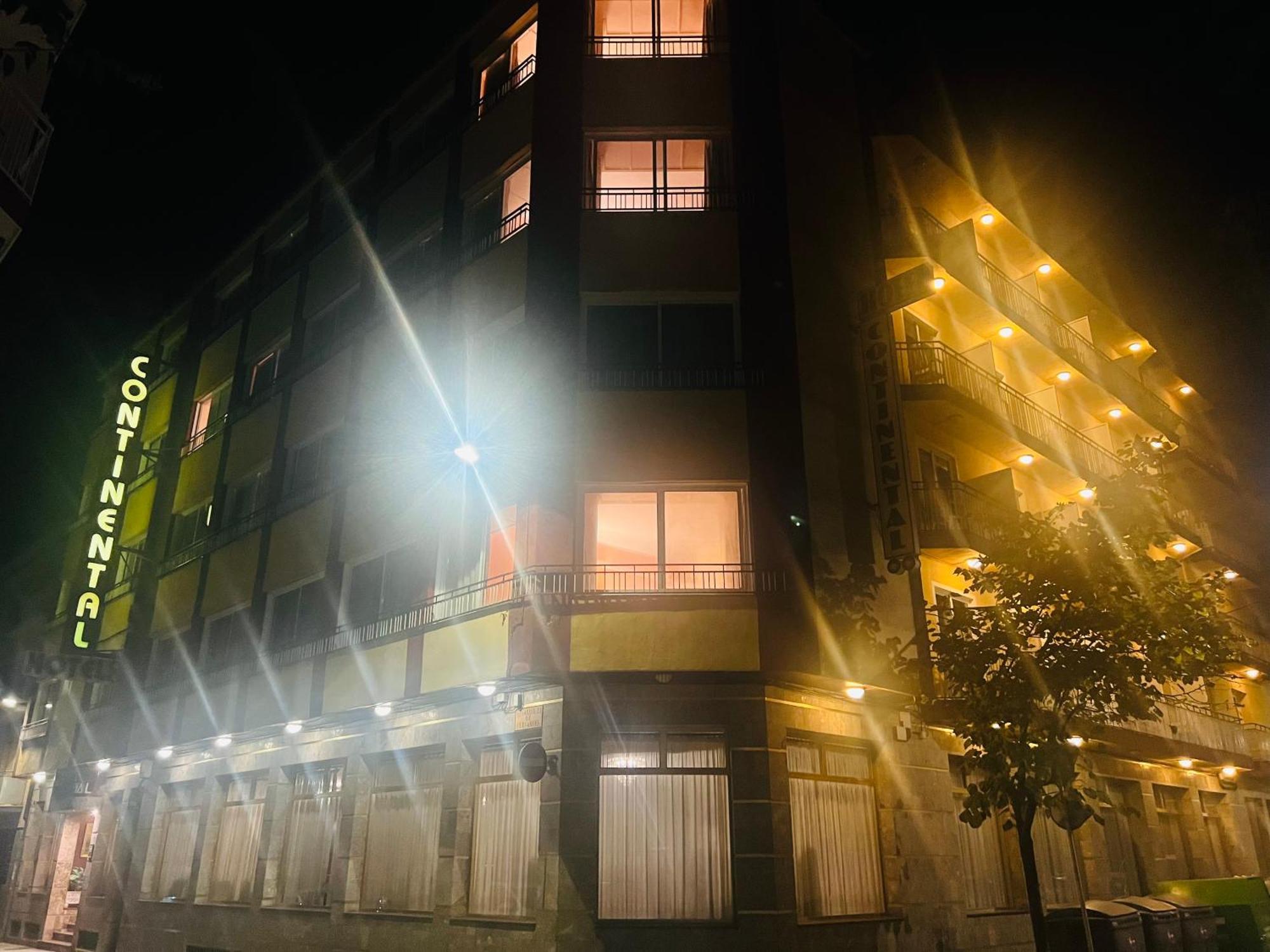 Hotel Continental Calella Ngoại thất bức ảnh